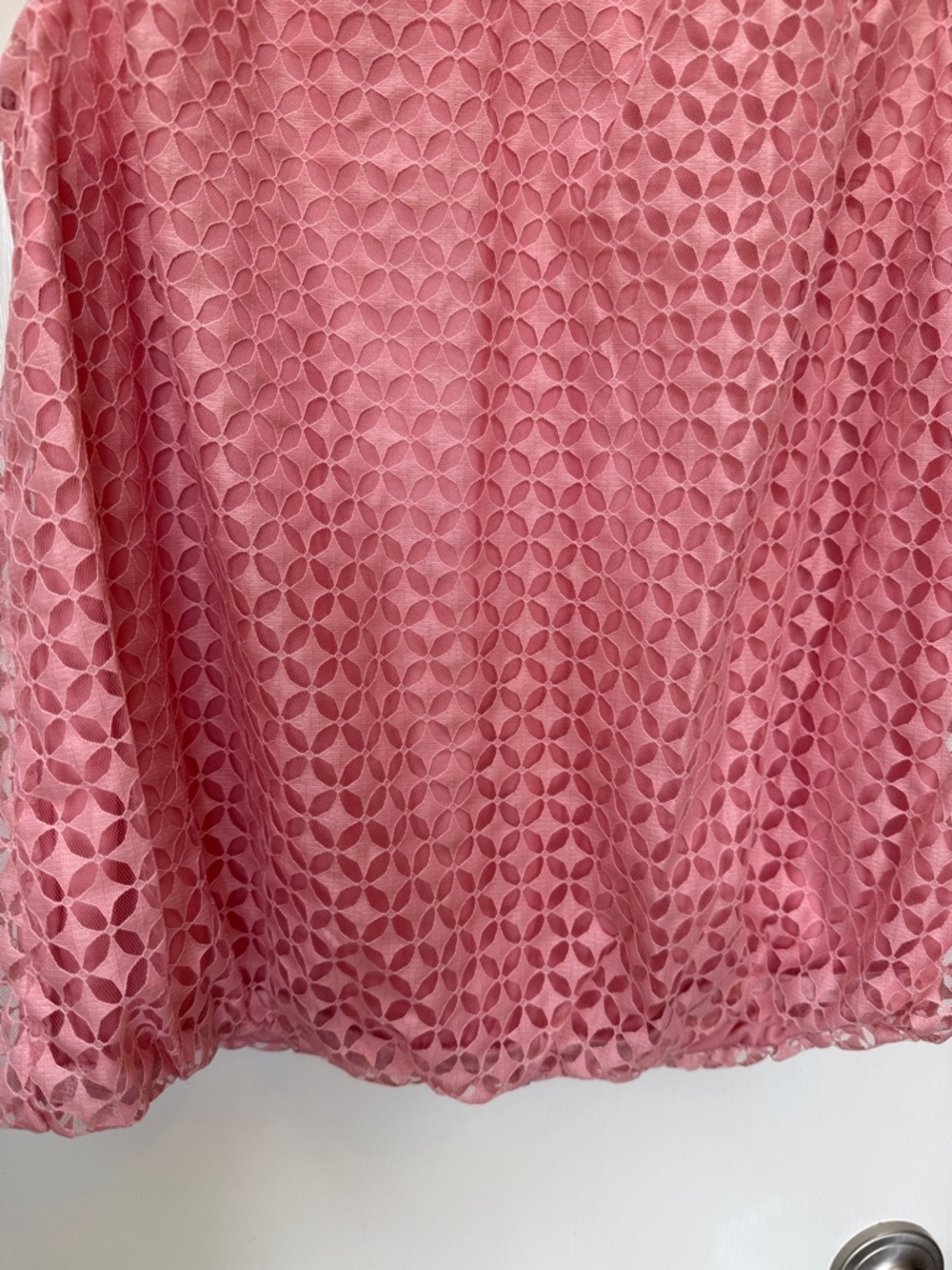 NWT Liz Claiborne Pink Lace Sleeveless Blouse Top Medium Feminine Chic - Picture 3 of 16